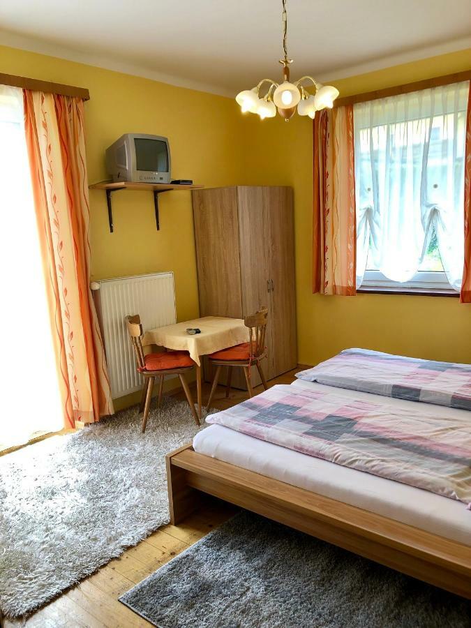 Gasthof-Pension Reidnwirt Baldramsdorf Eksteriør billede